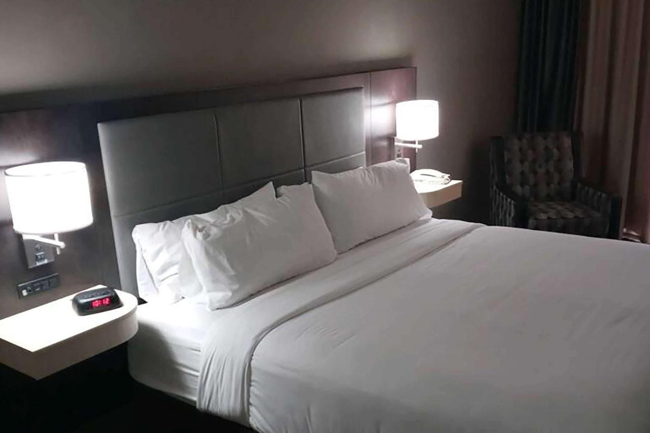 Hotel Wyndham Garden Southgate Extérieur photo