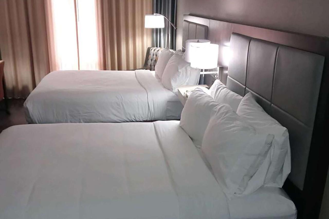 Hotel Wyndham Garden Southgate Extérieur photo