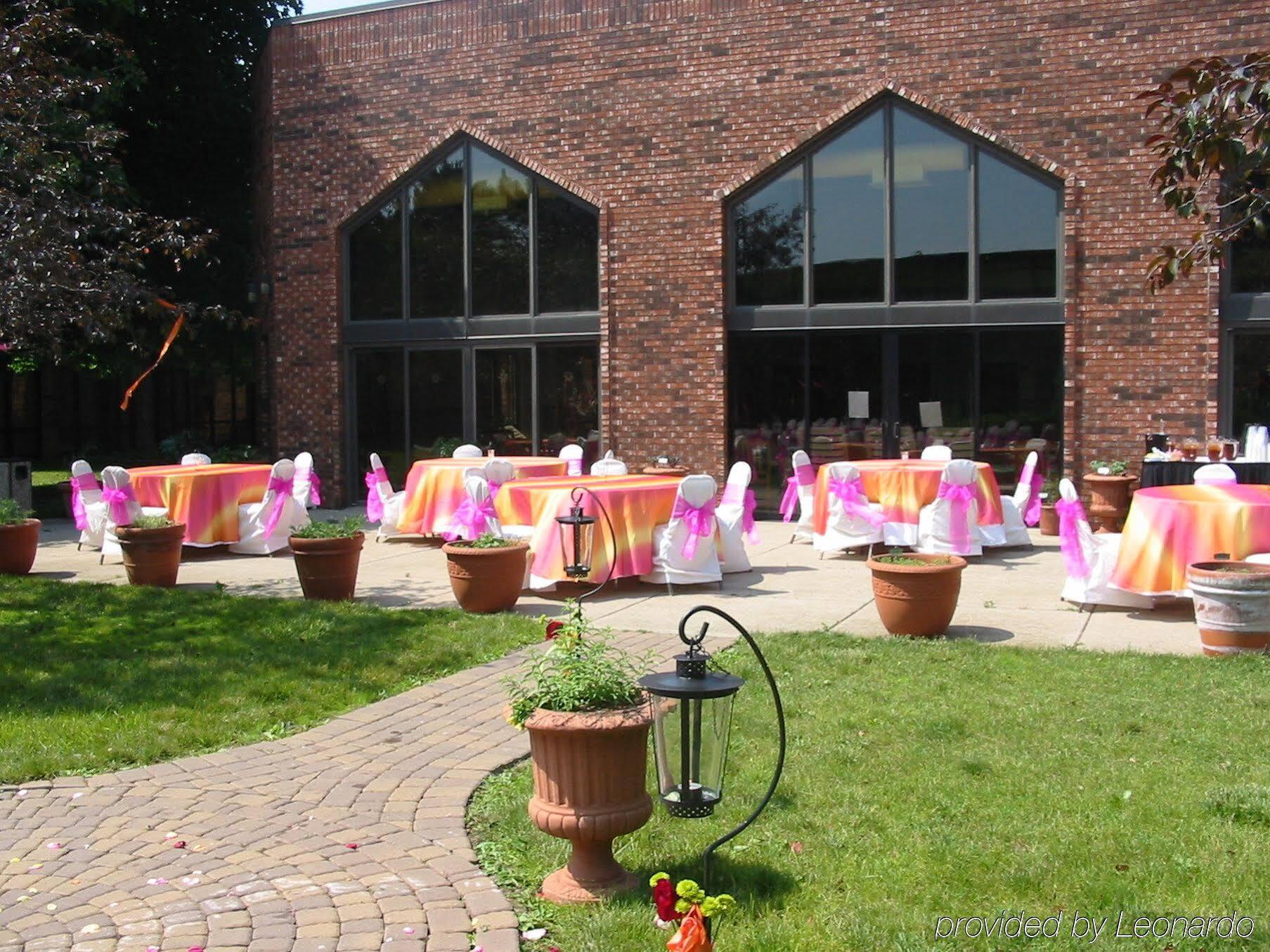Hotel Wyndham Garden Southgate Extérieur photo